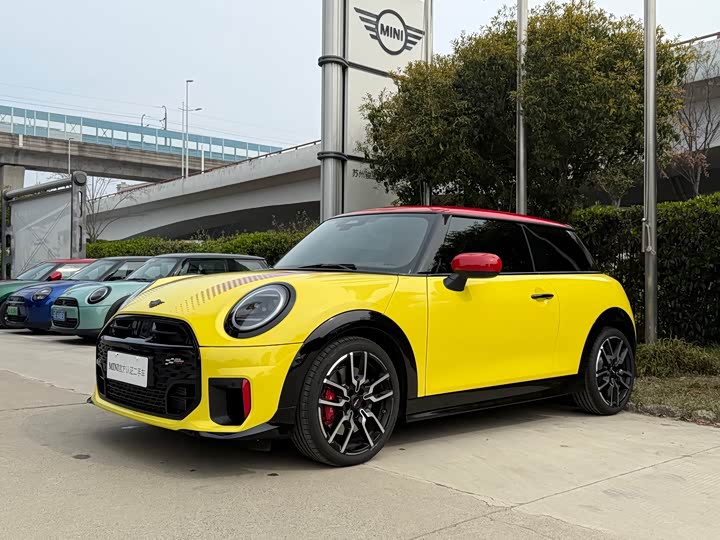 Photo 1 - Mini Mini JCW