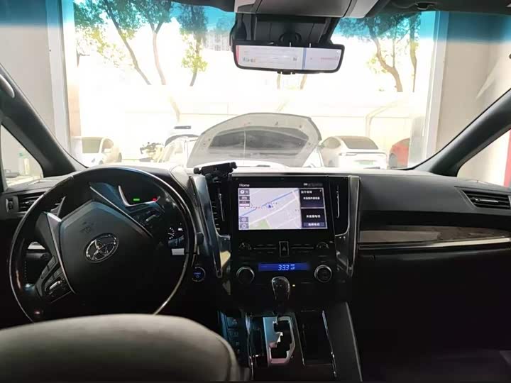 Фото 5 - Toyota Alphard