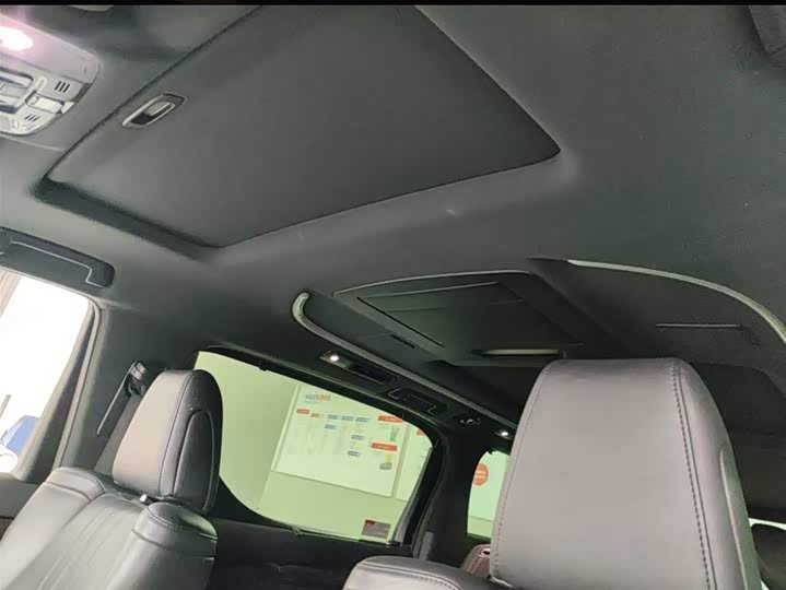 Фото 9 - Toyota Alphard