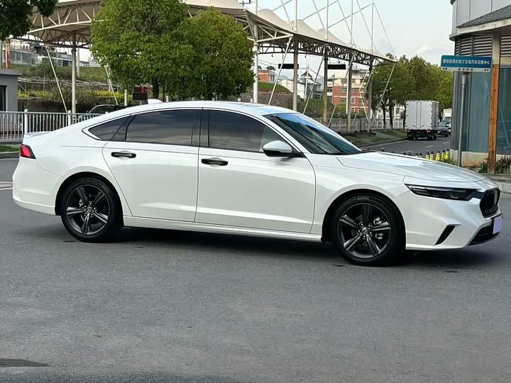 صورة 3 - Honda Inspire