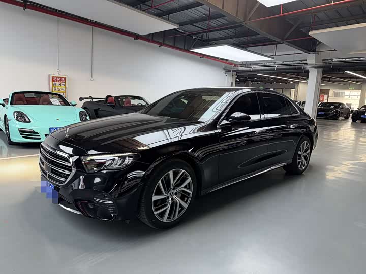 Фото 1 - Mercedes-Benz E-Class