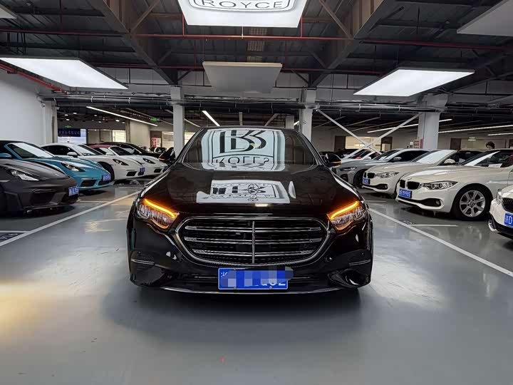 Фото 2 - Mercedes-Benz E-Class