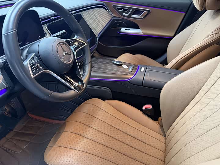 Фото 4 - Mercedes-Benz E-Class