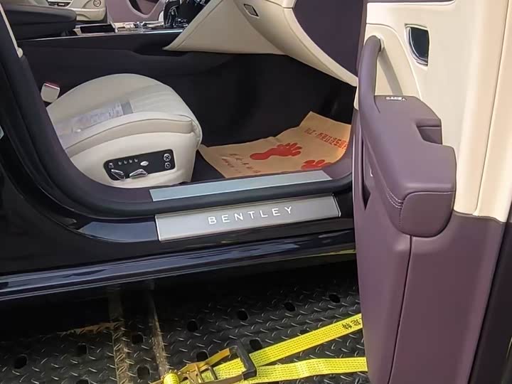Bentley Flying Spur 2024 2024款 4.0T V8 标准版
