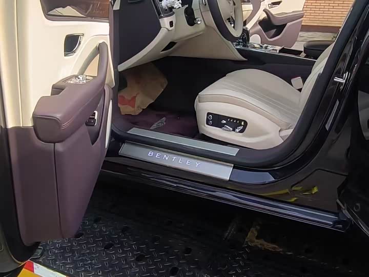 Bentley Flying Spur 2024 2024款 4.0T V8 标准版