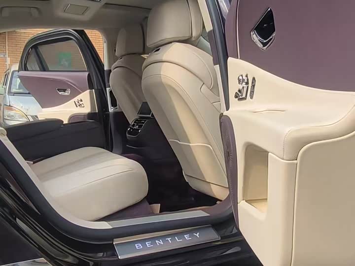 Bentley Flying Spur 2024 2024款 4.0T V8 标准版