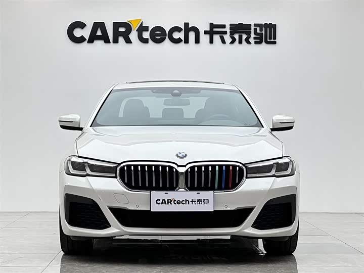 Photo 7 - BMW 5 Series