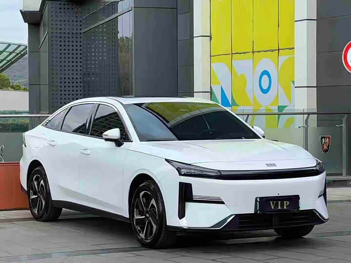 2025 Geely Galaxy L6