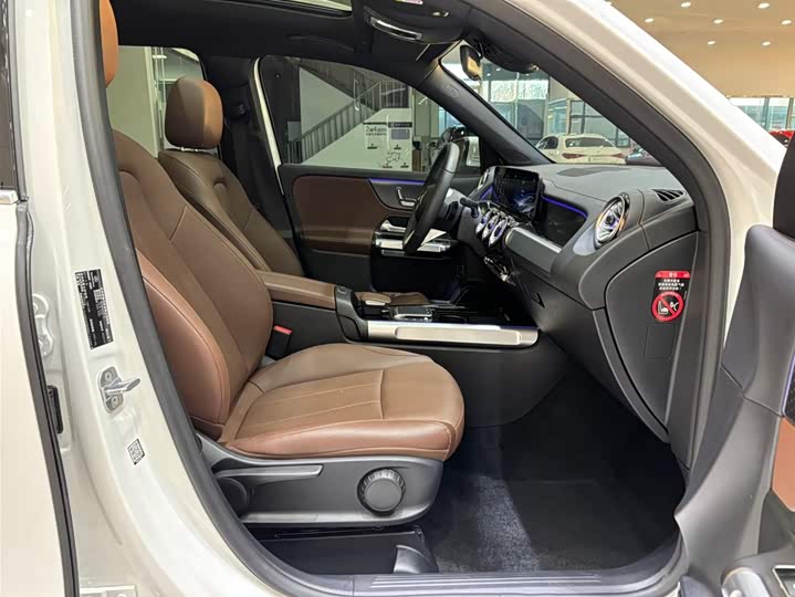Фото 3 - Mercedes-Benz GLB-Class