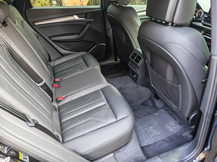 Фото 7 - Audi Q5L
