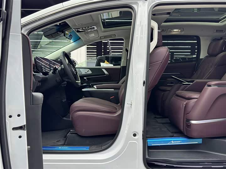 Buick GL8 Century 2025 2025款 2.0T 六座蕴世版