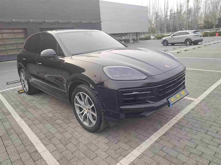 Photo 1 - Porsche Cayenne