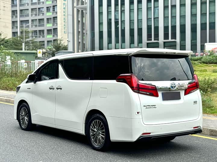 Фото 4 - Toyota Alphard