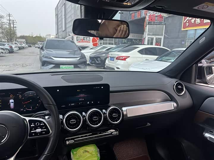 Фото 7 - Mercedes-Benz GLB-Class