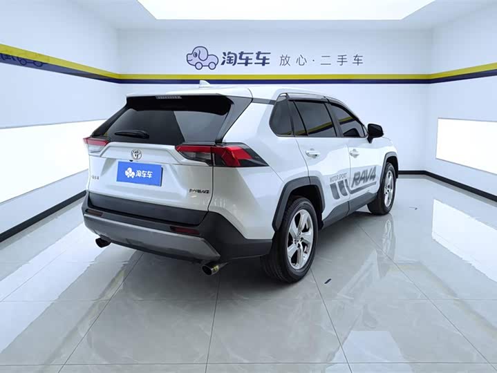 Toyota RAV4 2021 2021款 2.0L CVT两驱风尚PLUS版
