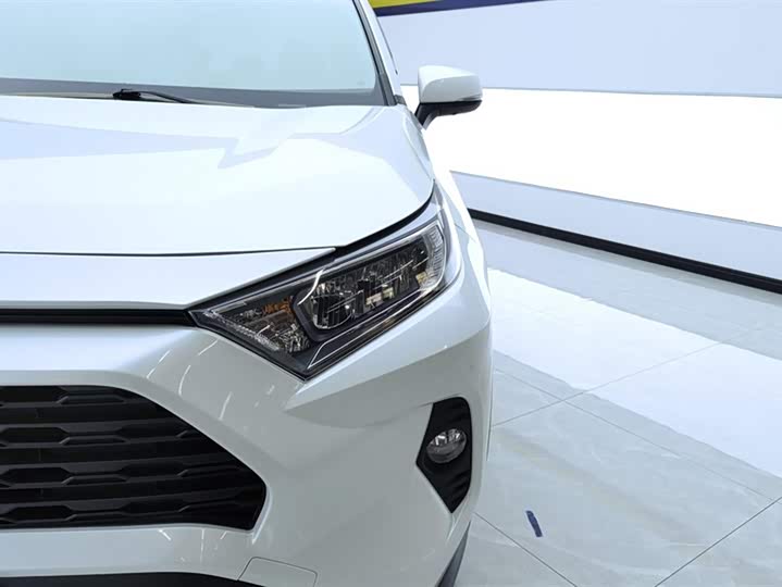 Toyota RAV4 2021 2021款 2.0L CVT两驱风尚PLUS版