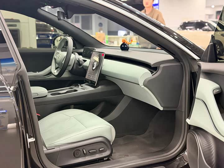 Фото 8 - Nio ET5T