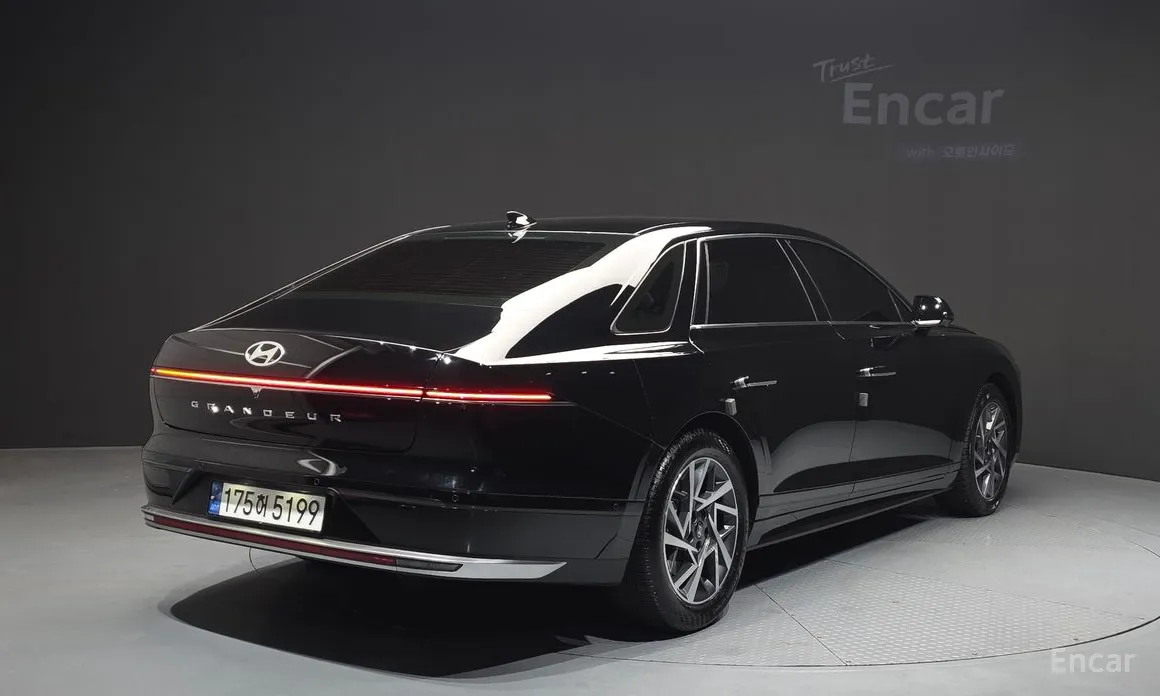 Zdjęcie 2 - Hyundai Grandeur
