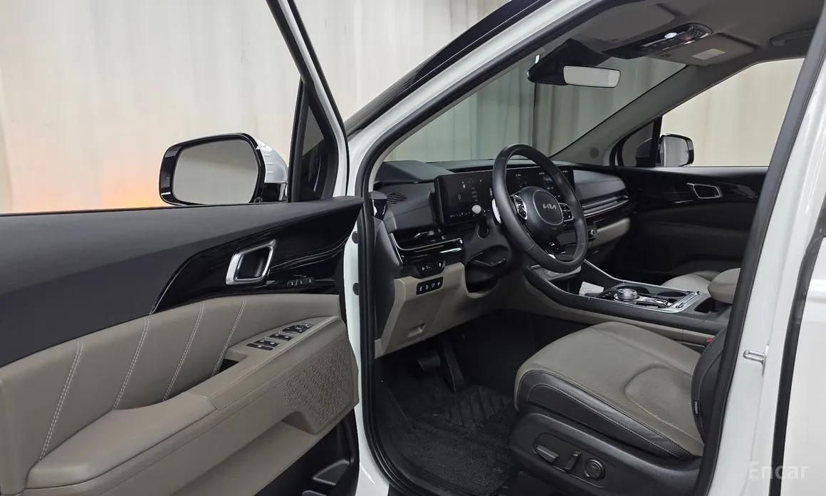 Kia Carnival 2023 7-Seater Signature