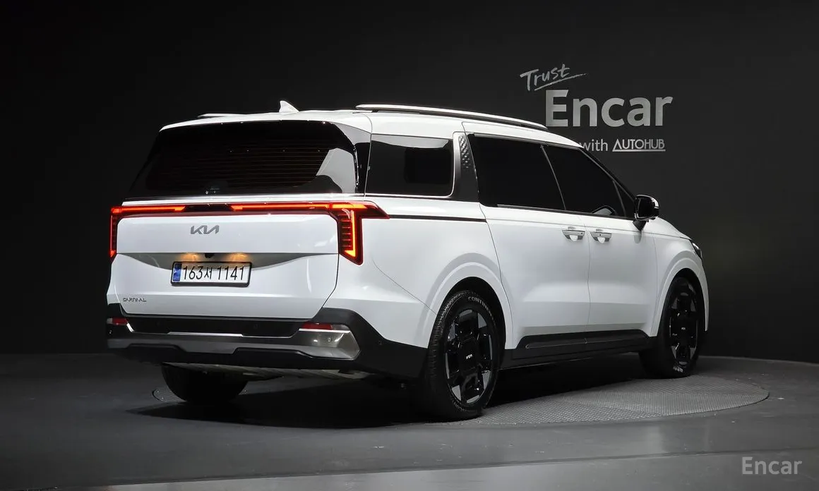 Kia Carnival 2023 7-Seater Signature