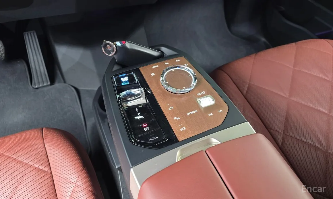 BMW iX 2021 xDrive M60