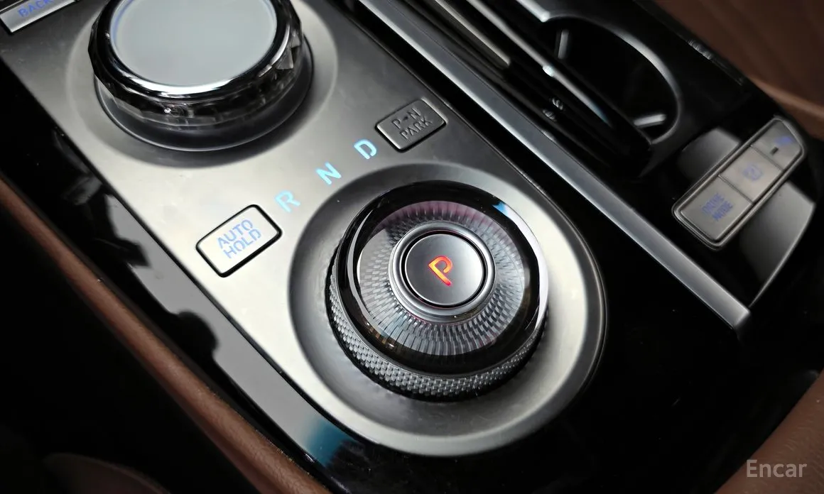 Фото 9 - Genesis G80