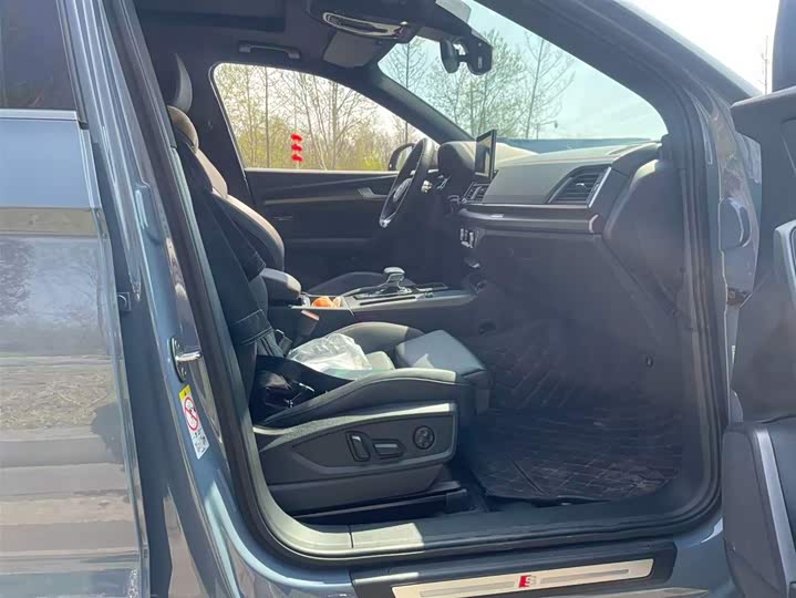 Фото 9 - Audi Q5L Sportback