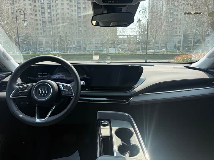 2025 Buick Electra E5