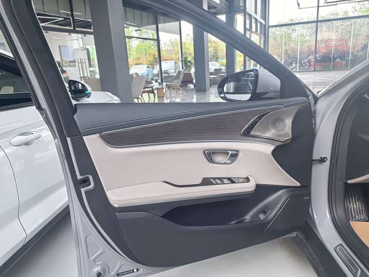 BYD Han 2025 2025款 DM-i 125KM激光雷达智驾型
