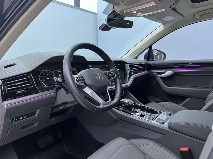 Volkswagen Touareg 2022 2022款 3.0TSI 锐享版 曜黑运动套装