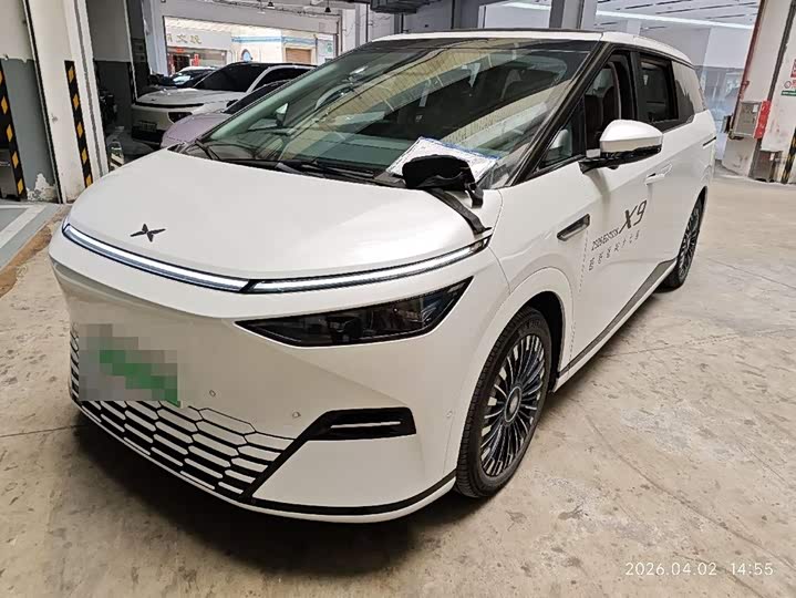 XPeng X9 2025 2025款 纯电 740超长续航 Max