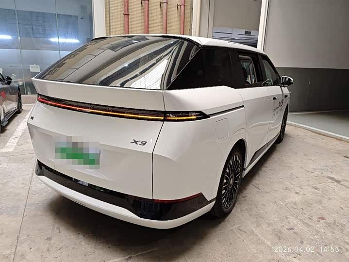 XPeng X9 2025 2025款 纯电 740超长续航 Max