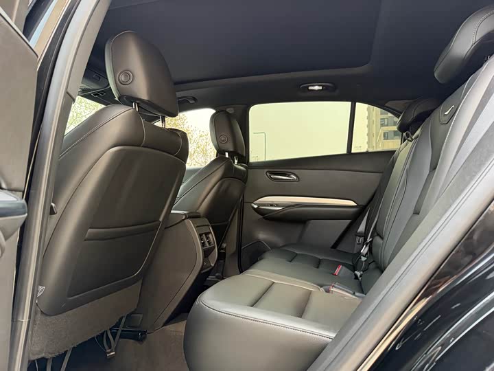 Фото 5 - Cadillac XT4