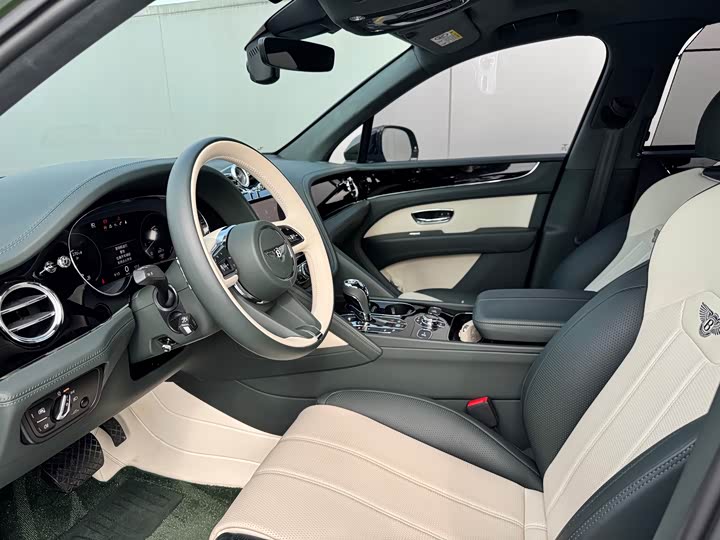 Bentley Bentayga 2024 2024款 4.0T V8
