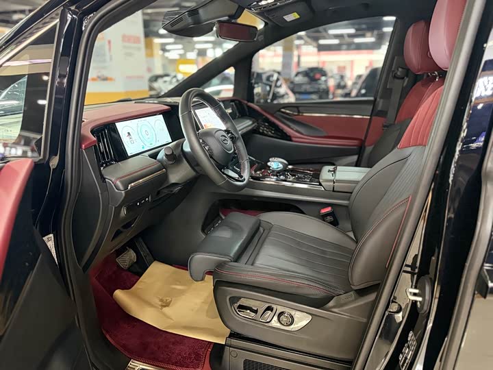 GAC Trumpchi M8 2025 2025款 宗师系列 超级混动版