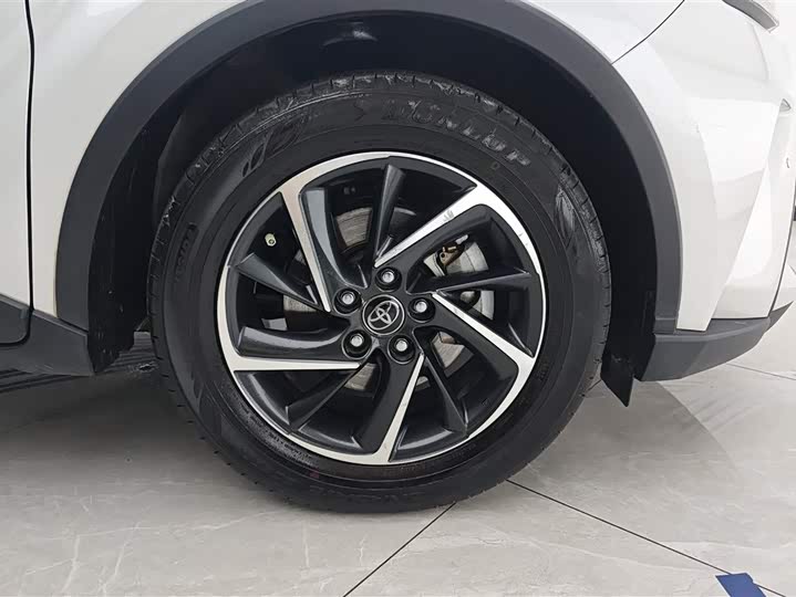 Toyota C-HR 2023 2023款 2.0L 豪华版
