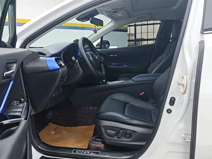 Toyota C-HR 2023 2023款 2.0L 豪华版
