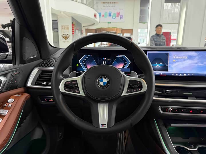 BMW X7 2023 2023款 xDrive40i 尊享型M运动套装
