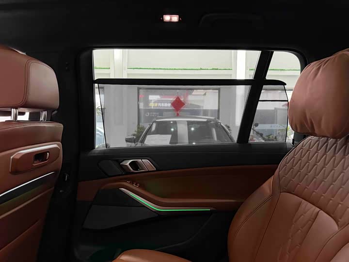 BMW X7 2023 2023款 xDrive40i 尊享型M运动套装