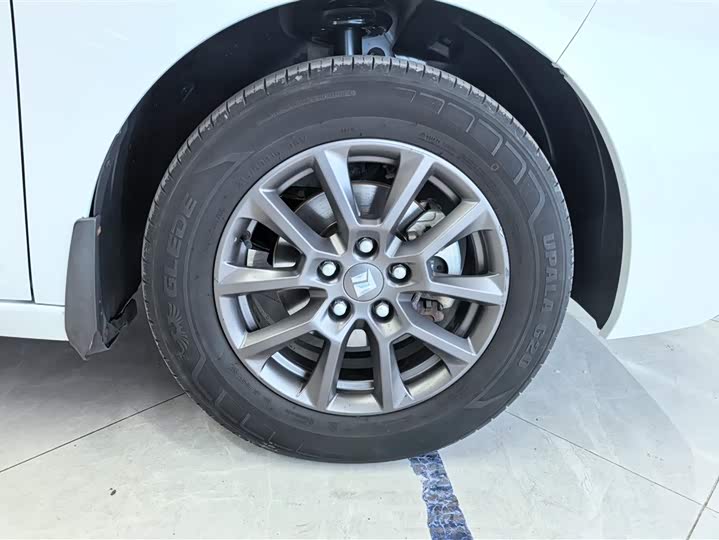Photo 6 - Baojun RC-5