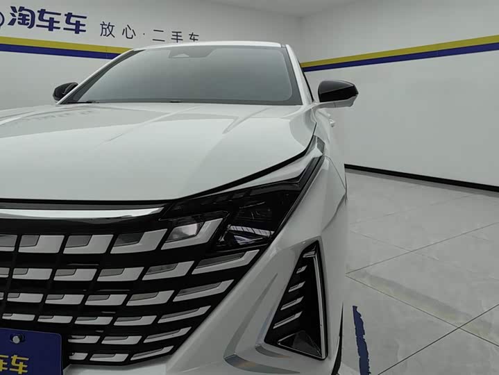 Changan UNI-Z 2025 2025款 1.5T 豪华型