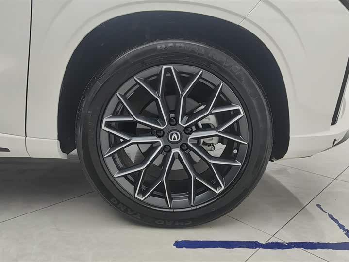 Changan UNI-Z 2025 2025款 1.5T 豪华型