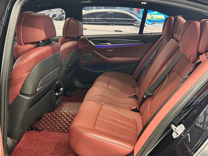 Фото 5 - BMW 5 Series