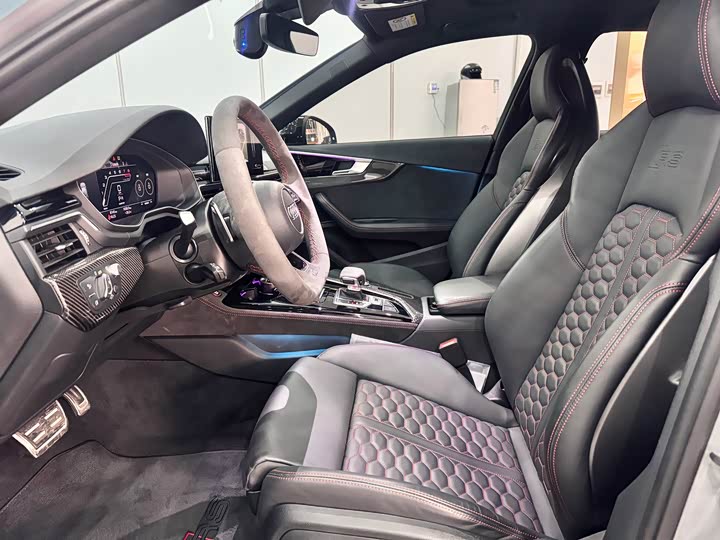 Audi RS 4 2024 2024款 RS4 Avant 燃擎版