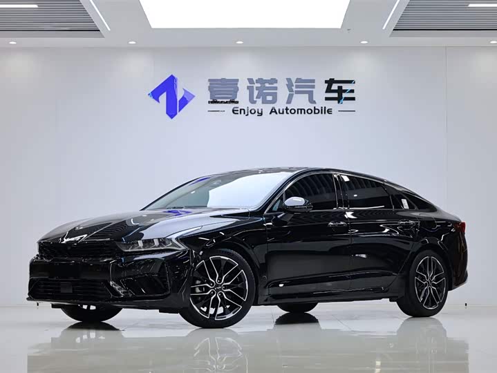 Фото 1 - Kia K5