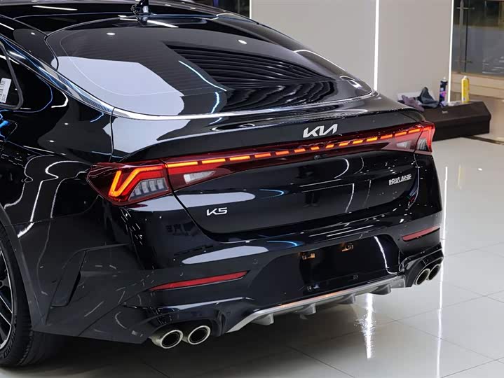 Фото 5 - Kia K5