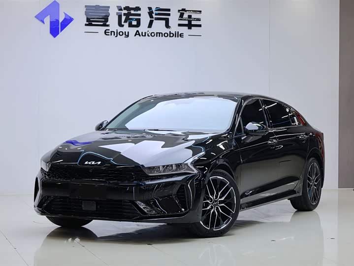 Фото 8 - Kia K5