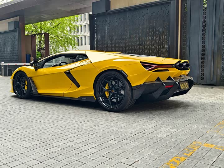 Lamborghini Revuelto 2023 2023款 6.5L PHEV标准版