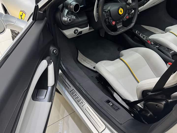 Ferrari F8 2020 2020款 Spider 3.9T V8
