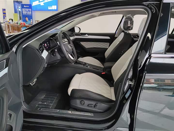 Фото 9 - Volkswagen Magotan